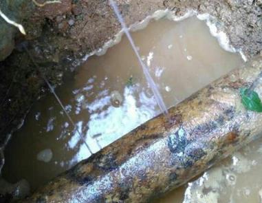 梓潼楼顶渗水维修公司分享下地暖漏水的原因及检测方法。